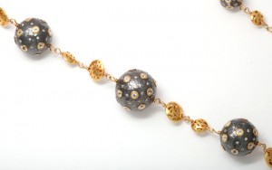 A close up of the bead on a chain