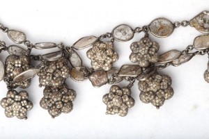 A close up of the bottom of a bracelet